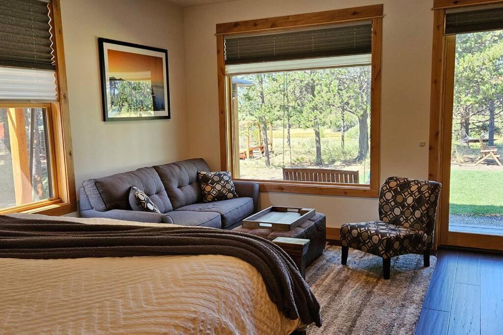 Beautiful Riverfront Near Mt Bachelor With Hot Tub بيند المظهر الخارجي الصورة