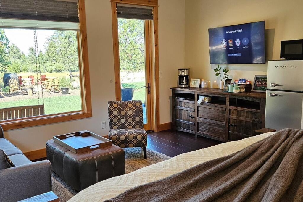 Beautiful Riverfront Near Mt Bachelor With Hot Tub بيند المظهر الخارجي الصورة
