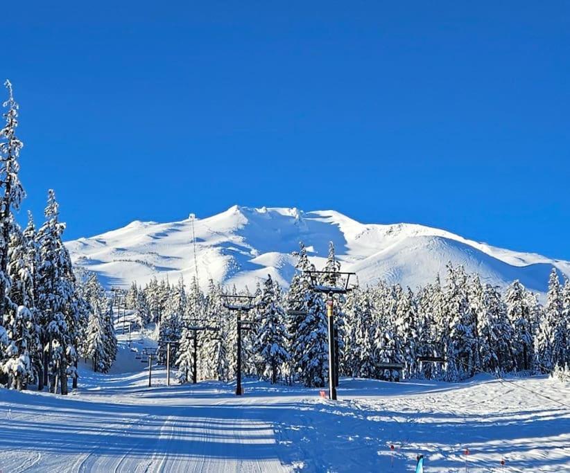 Beautiful Riverfront Near Mt Bachelor With Hot Tub بيند المظهر الخارجي الصورة