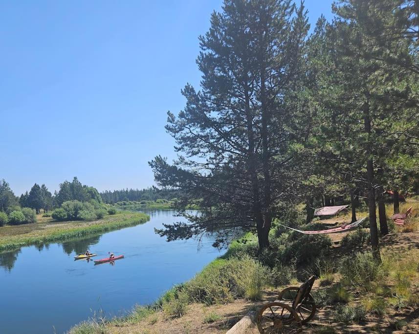 Beautiful Riverfront Near Mt Bachelor With Hot Tub بيند المظهر الخارجي الصورة
